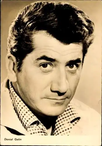 Ak Schauspieler Daniel Gelin, Drei Mädchen aus Paris, Portrait