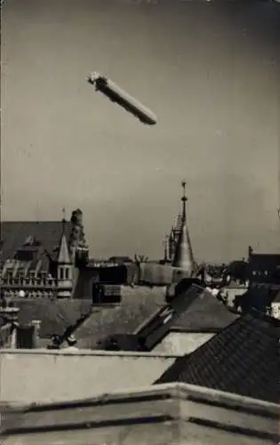 Foto Ak Basel Stadt Schweiz, Zeppelin LZ4, 1908, Echterdingen-Fernfahrt