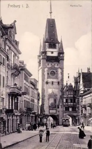 Ak Freiburg im Breisgau, Martins-Tor, Straßenbahn