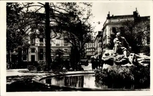 Ak Toulouse Haute Garonne, Square Wilson, Statue