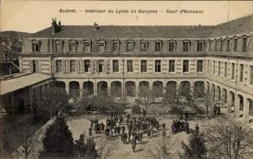 Ak Gueret Creuse, Interieur du Lycee de Garcons - Cour d'Honneur