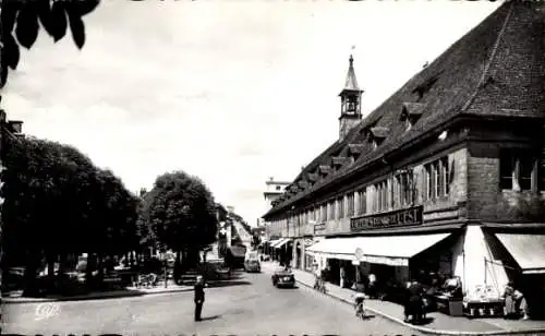 Ak Montbéliard Doubs, Place des Halles