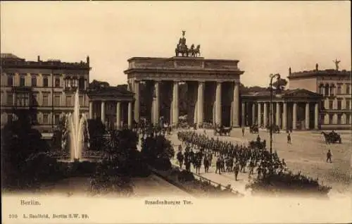 Ak Berlin Mitte, Brandenburger Tor