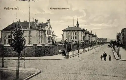 Ak Halberstadt, Blick auf die Kürassierkaserne