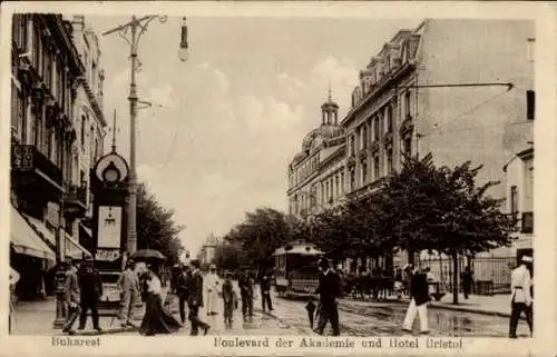 Ak București Bukarest Rumänien, Bulevardul Academie, Hotel Bristol, Straßenbahn