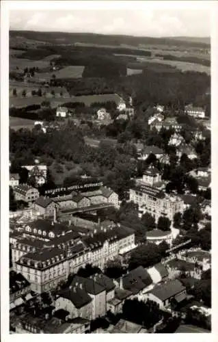 Ak Bad Wörishofen im Unterallgäu, Fliegeraufnahme, Kreuzer´s Hotel und Kurhaus