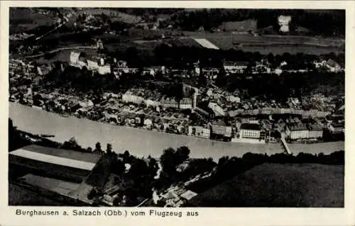 Ak Burghausen an der Salzach Oberbayern, Fliegeraufnahme