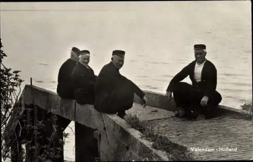 Ak Volendam Nordholland Niederlande, Männer in Tracht