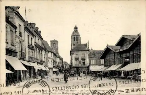 Ak Tours Indre et Loire, La Place des Halles, Les Tours de l'Horloge et Charlemagne