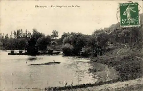 Ak Vierzon Cher, une Drageuse sur le Cher