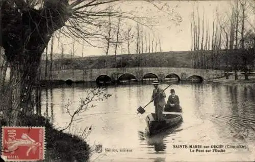 Ak Sainte Marie sur Ouche Côte-d’Or, Brücke über die Ouche, zwei Männer im Boot