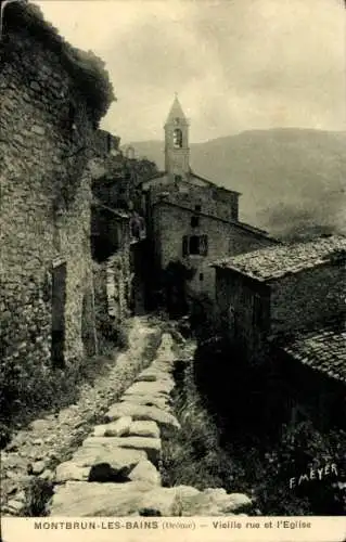 Ak Montbrun les Bains Drôme, Vieille rue, Kirche