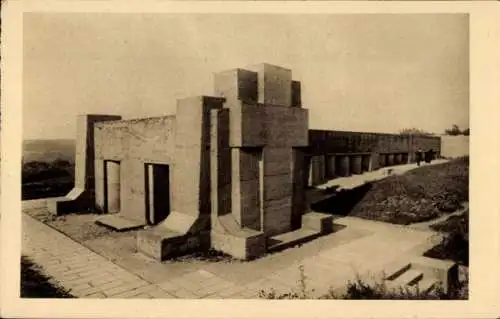 Ak Thiaumont Douaumont Lothringen Maas, Denkmal des Baionettengrabens