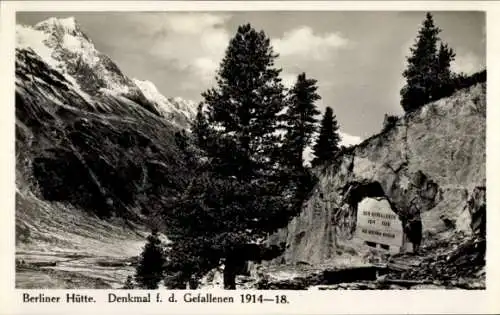 Ak Ginzling Mayrhofen Tirol, Berliner Hütte, Denkmal für die Gefallenen 1914-1918