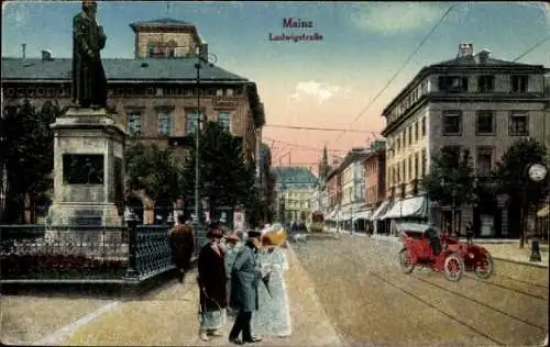 Ak Mainz am Rhein, Ludwigstraße, Statue, Auto, Straßenbahn