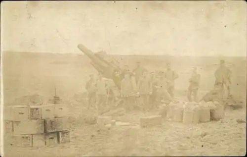 Foto Ak Deutsche Soldaten in Uniformen, Geschütz, I WK