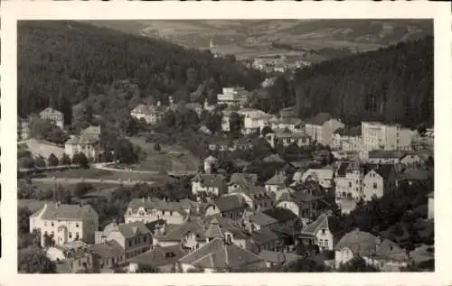 Ak Luhačovice Bad Luhatschowitz Region Zlin, Fliegeraufnahme vom Ort