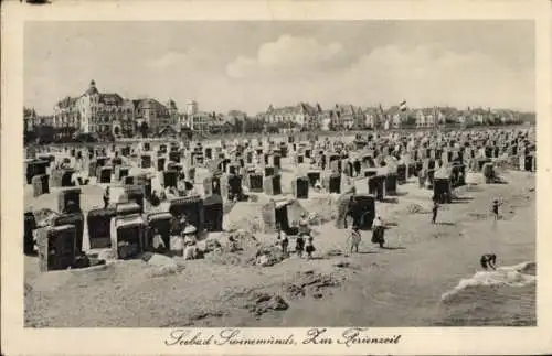 Ak Świnoujście Swinemünde Pommern, Strand zur Ferienzeit