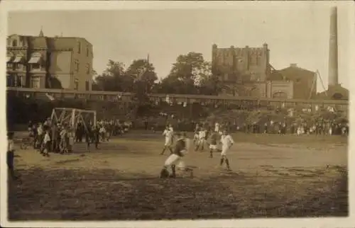 Foto Ak Viersen in Nordrhein Westfalen, Fußballspiel, Zuschauer