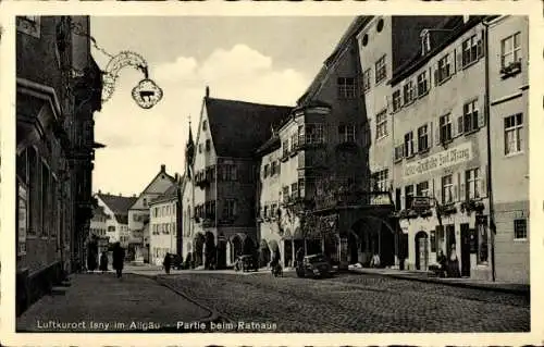 Ak Isny im Allgäu, Rathaus, Straßenpartie