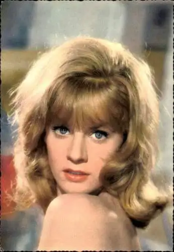 Ak Sängerin und Schauspielerin Heidi Brühl, Portrait