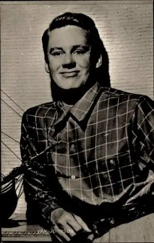 Ak Schauspieler Van Johnson, Portrait, Kampf in den Wolken