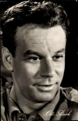 Ak Schauspieler Otto Stark, Portrait, Jacke wie Hose, DEFA, Geschwader Fledermaus