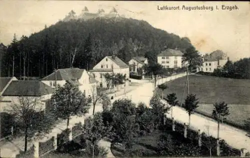 Ak Augustusburg im Erzgebirge, Teilansicht mit Schloss