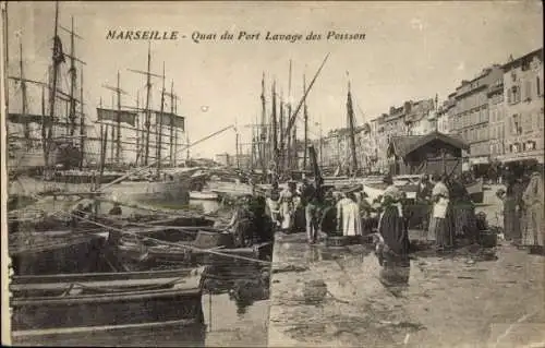 Ak Marseille Bouches du Rhône, Quai du Port Lavage des Poisson