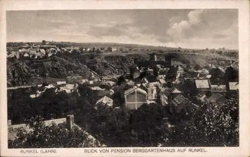 Ak Runkel an der Lahn, Totalansicht, Blick von Pension Berggartenhaus