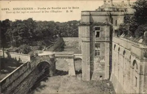 Ak Vincennes Val de Marne, Porte de Sortie sur le Bois, Tour en fut juge, condamme le Due d'Enghien