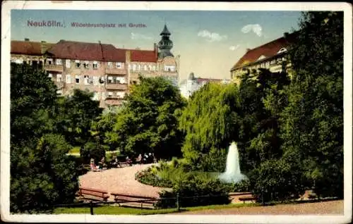 Ak Berlin Neukölln, Wildenbruchplatz, Grotte, Wasserfontäne