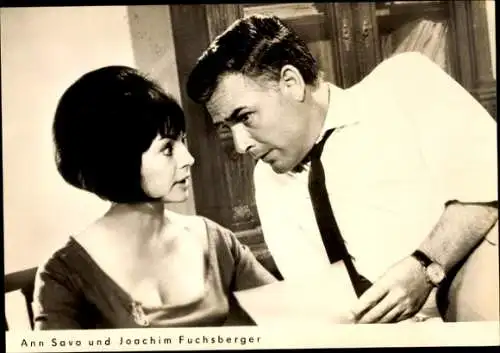 Ak Schauspieler Ann Savo und Joachim Fuchsberger, Portrait, Filmszene Der Hexer