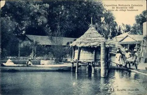 Ak Marseille Bouches du Rhône, Exposition Coloniale 1922, Le lac du village Soudanais