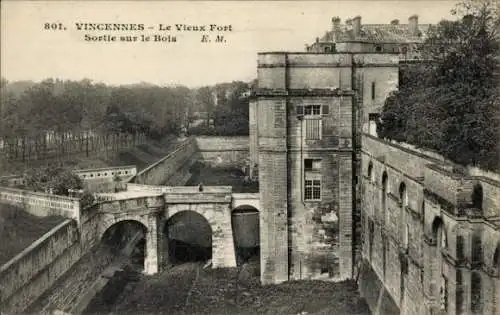 Ak Vincennes Val de Marne, Vieux Fort, Sortie sur le Bois