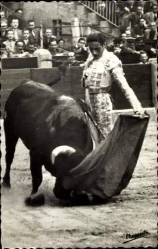 Ak Stierkampf, Torero, Zuschauer, Stadion