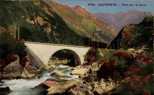 Ak Cauterets Hautes Pyrénées, Brücke über den Gave