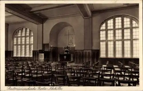 Ak Berlin Neukölln, Stadtmissionskirche, Lenaustraße 1-4, Innenansicht, Altar, Kreuz