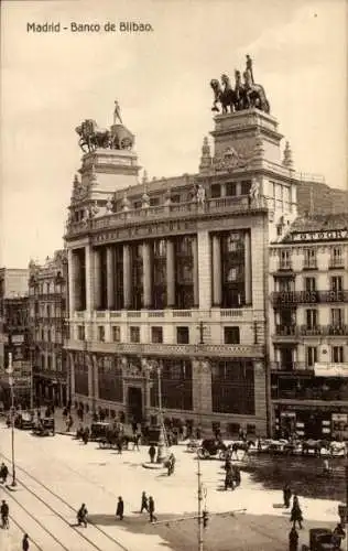 Ak Madrid, Banco de Bilbao, Bankgebäude, Verkehr, Restaurant