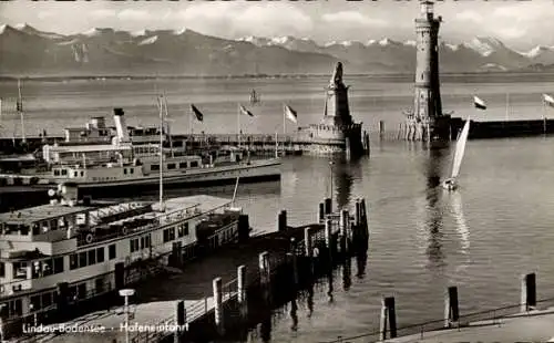 Ak Lindau am Bodensee Schwaben, Hafeneinfahrt, Schiffe