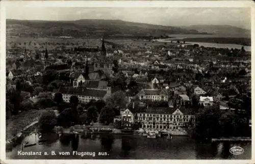 Ak Konstanz am Bodensee, Gesamtansicht vom Flugzeug aus