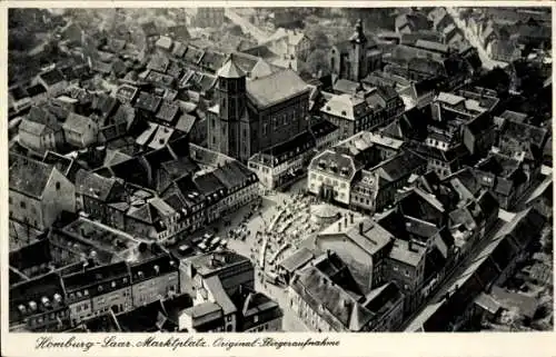 Ak Homburg im Saarpfalz Kreis, Fliegeraufnahme der Stadt, Synagoge links mittig, Marktplatz