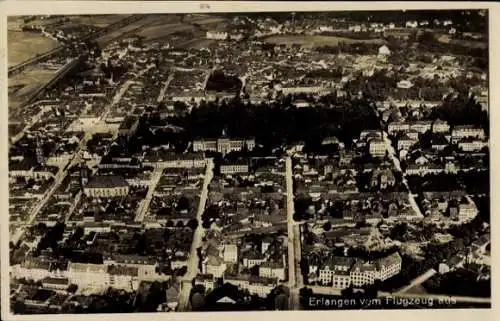 Ak Erlangen in Mittelfranken Bayern, Fliegeraufnahme, Panoramablick auf die Stadt