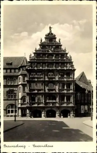 Ak Braunschweig in Niedersachsen, Gewandhaus, Straßenpartie