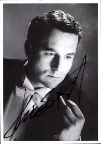 Ak Schauspieler Heino Ferch, Portrait, Film Comedian Harmonists, Zigarette, Autogramm