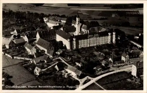 Ak Ochsenhausen in Württemberg, Fliegeraufnahme, Kloster