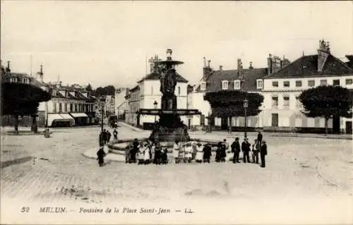 Ak Melun Seine et Marne, Fontaine de la Place Saint-Jean