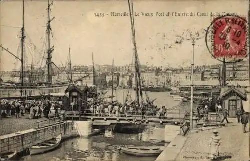 Ak Marseille Bouches du Rhône, Le Vieux Port de l'Entree du Canal de la Douane