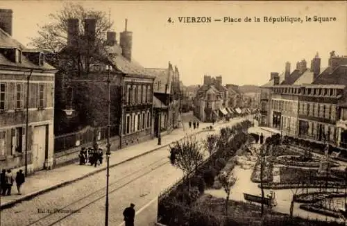 Ak Vierzon Cher, Place de la Republique, le Square