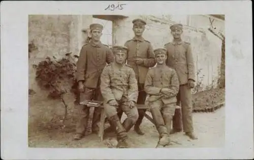 Foto Ak Deutsche Soldaten in Uniformen, Husare, I WK